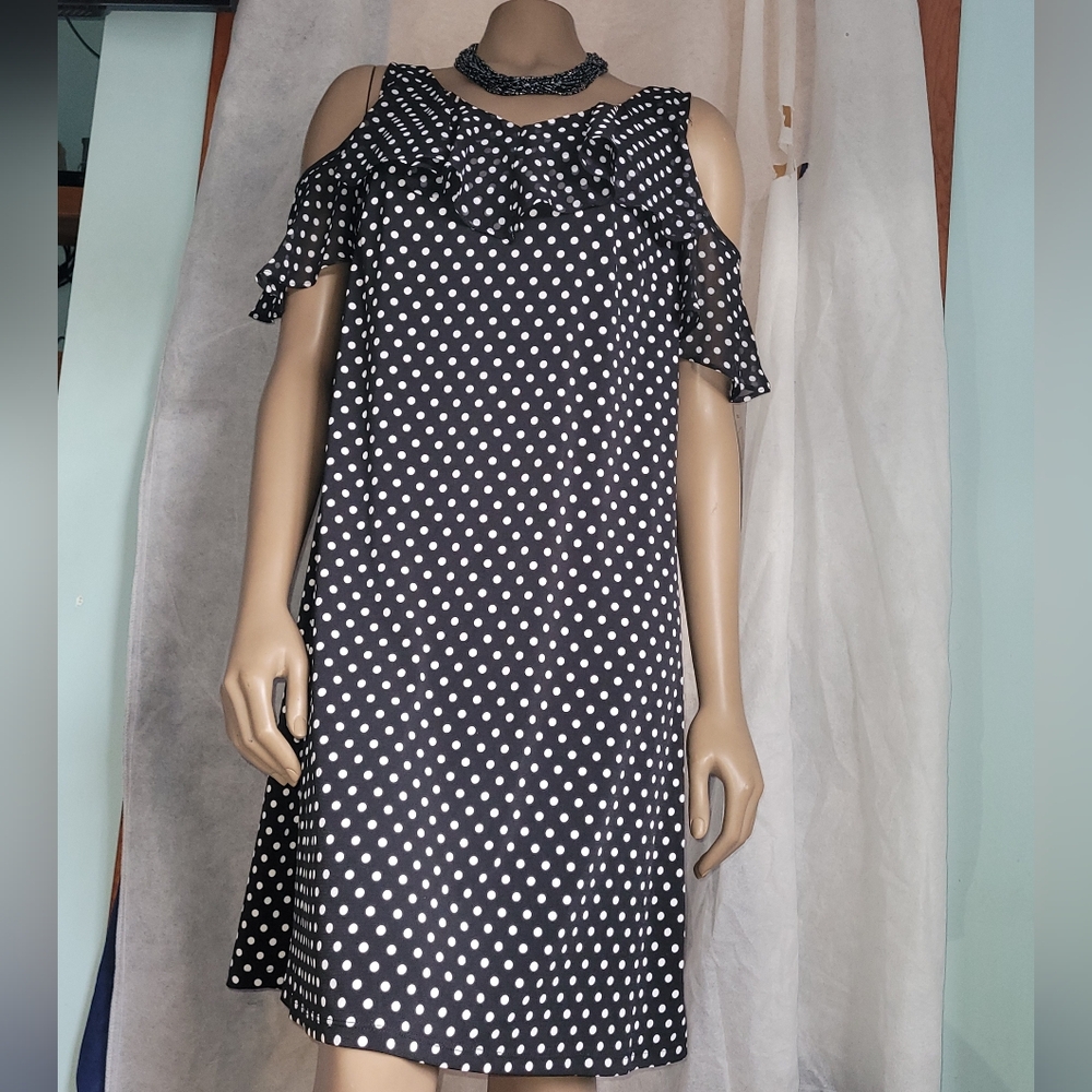MSK Ruffle Cold Shoulder Black & White Dot Shift Dress - Picture 2 of 10